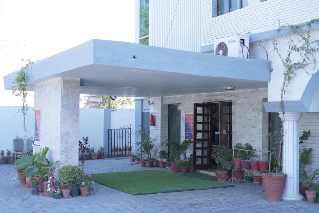 Hotel Silver Sand Multan — Hallways