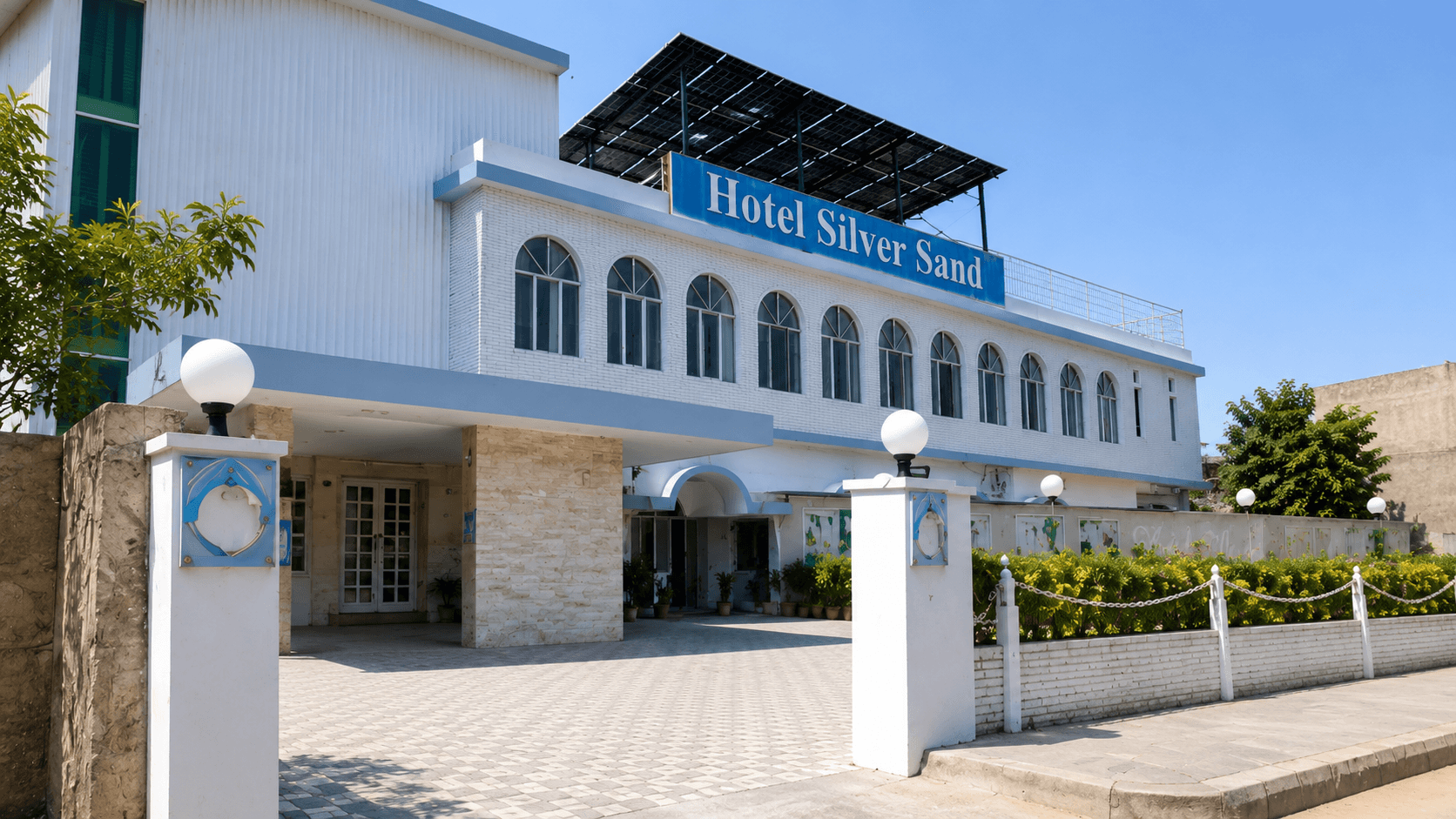 Hotel Silver Sand Multan building