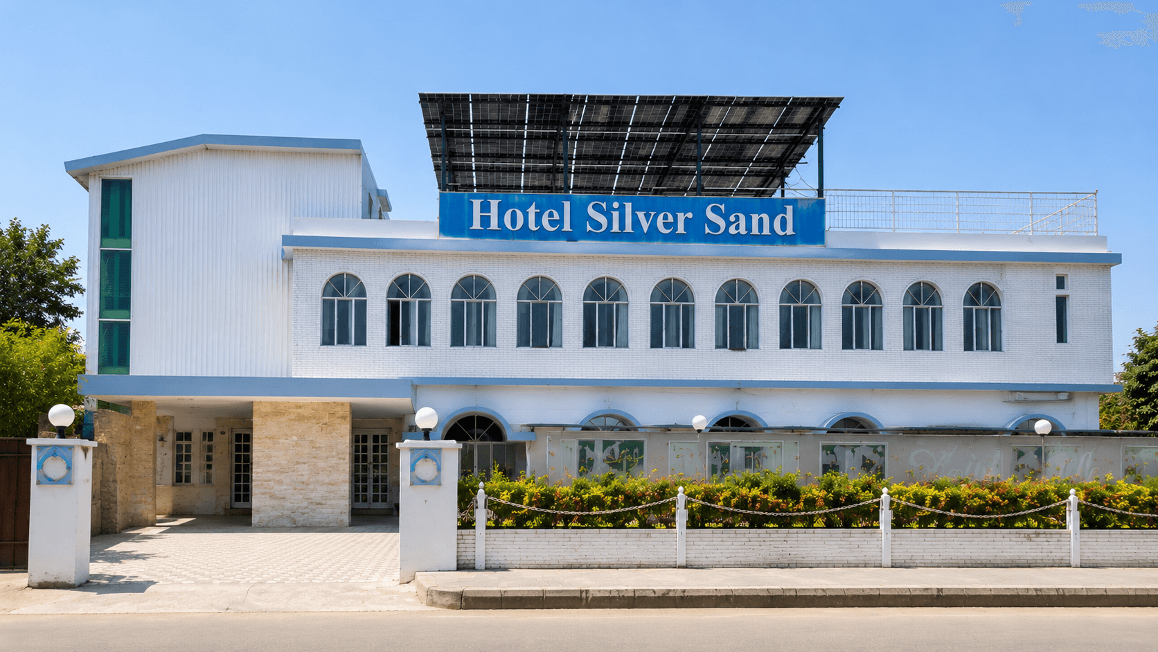Hotel Silver Sand Multan building exterior